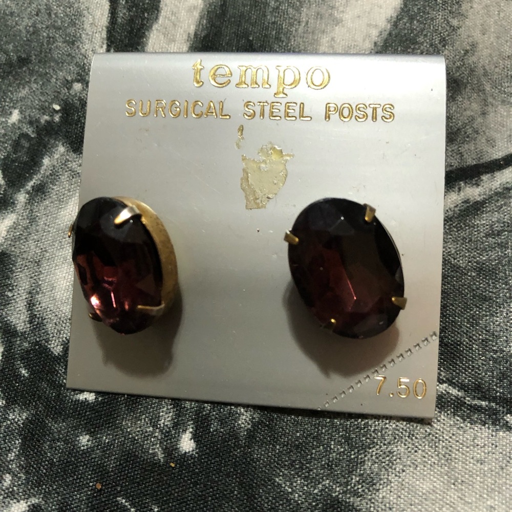Large dark brown post earring VNT